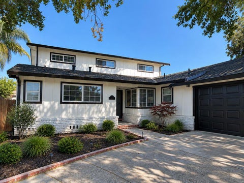 Photo of 926 Radcliffe Drive, San Jose, CA 95117 (MLS # ML82062225)
