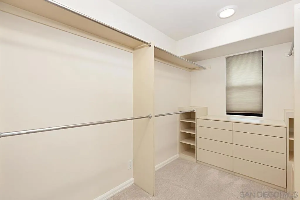 La Jolla, California 92037, United States, 5 Bedrooms Bedrooms, ,4 BathroomsBathrooms,Residential,Active,243608