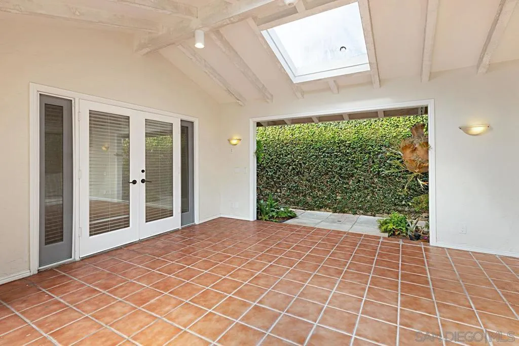 La Jolla, California 92037, United States, 5 Bedrooms Bedrooms, ,4 BathroomsBathrooms,Residential,Active,243608