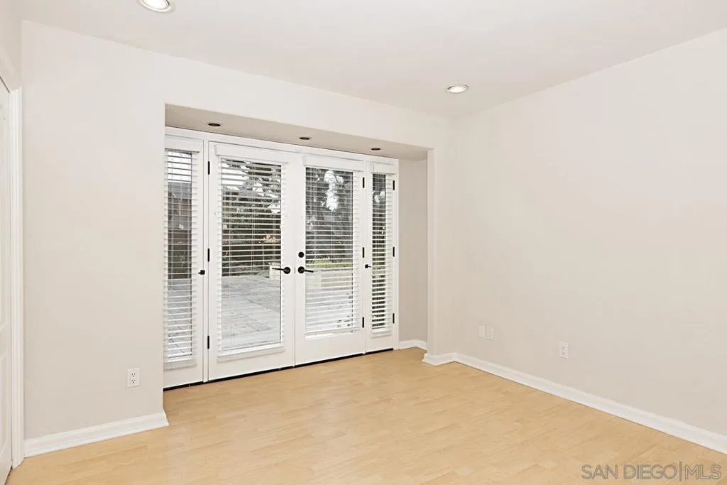 La Jolla, California 92037, United States, 5 Bedrooms Bedrooms, ,4 BathroomsBathrooms,Residential,Active,243608