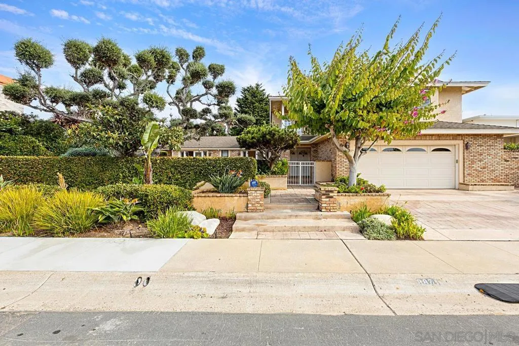 La Jolla, California 92037, United States, 5 Bedrooms Bedrooms, ,4 BathroomsBathrooms,Residential,Active,243608