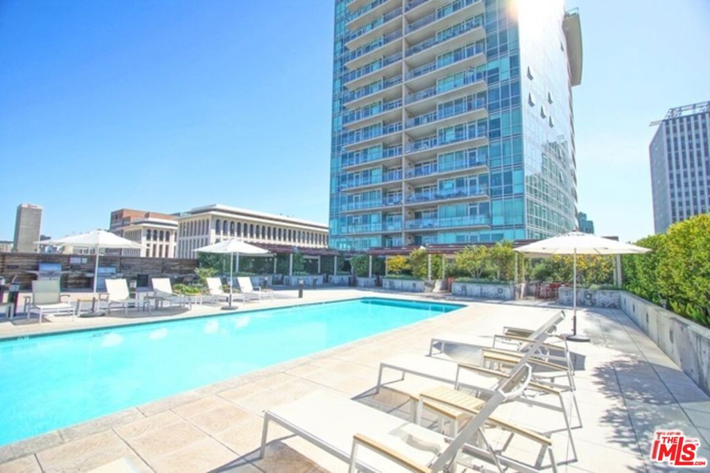 3785 Wilshire Boulevard 2010