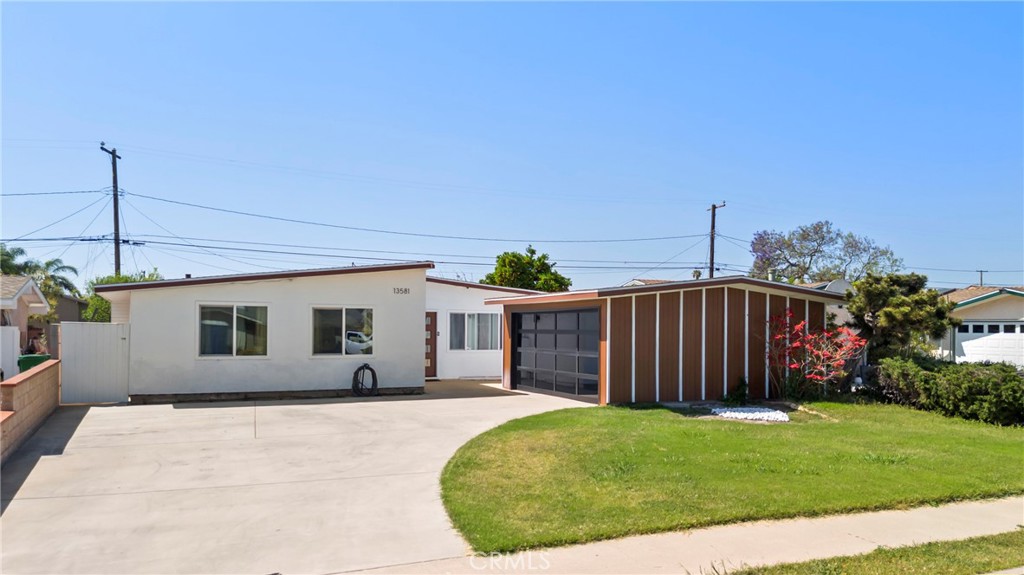 13581 Yosemite Drive