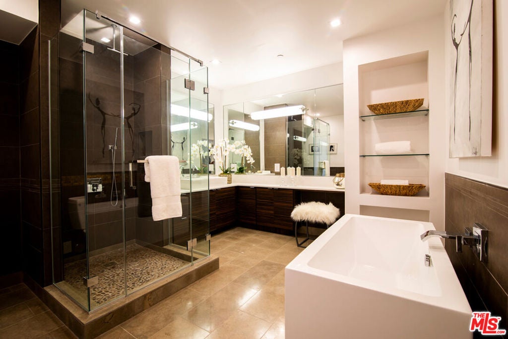 1015 Figueroa Terrace 22