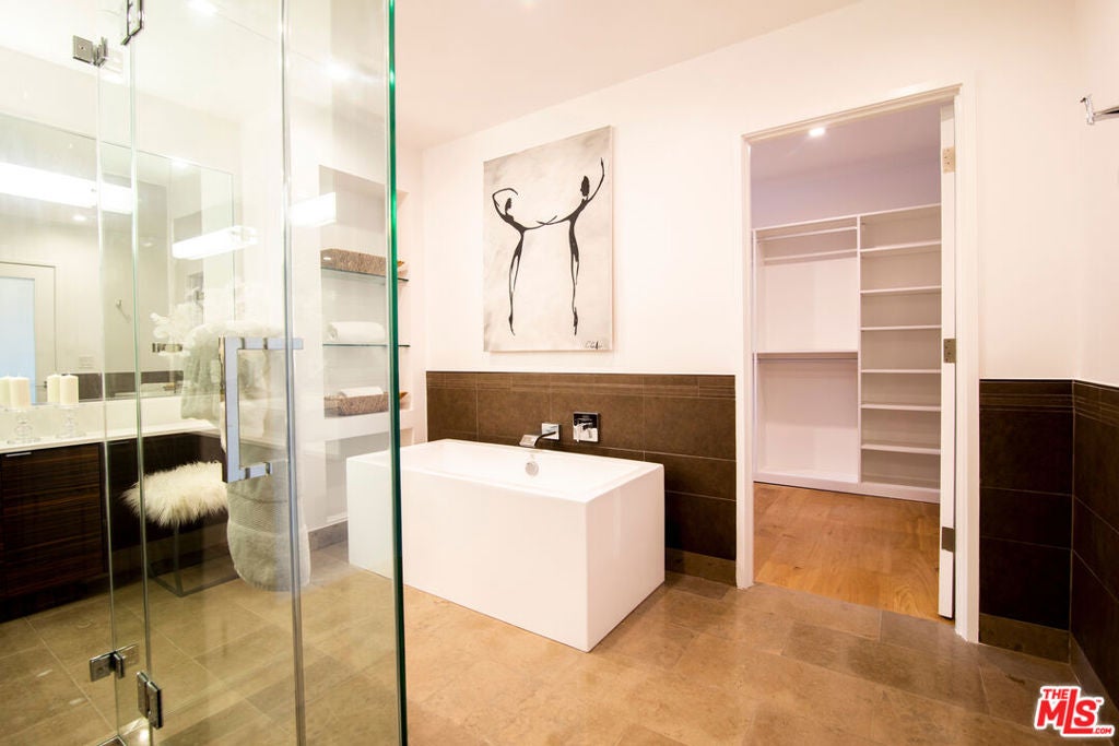1015 Figueroa Terrace 22