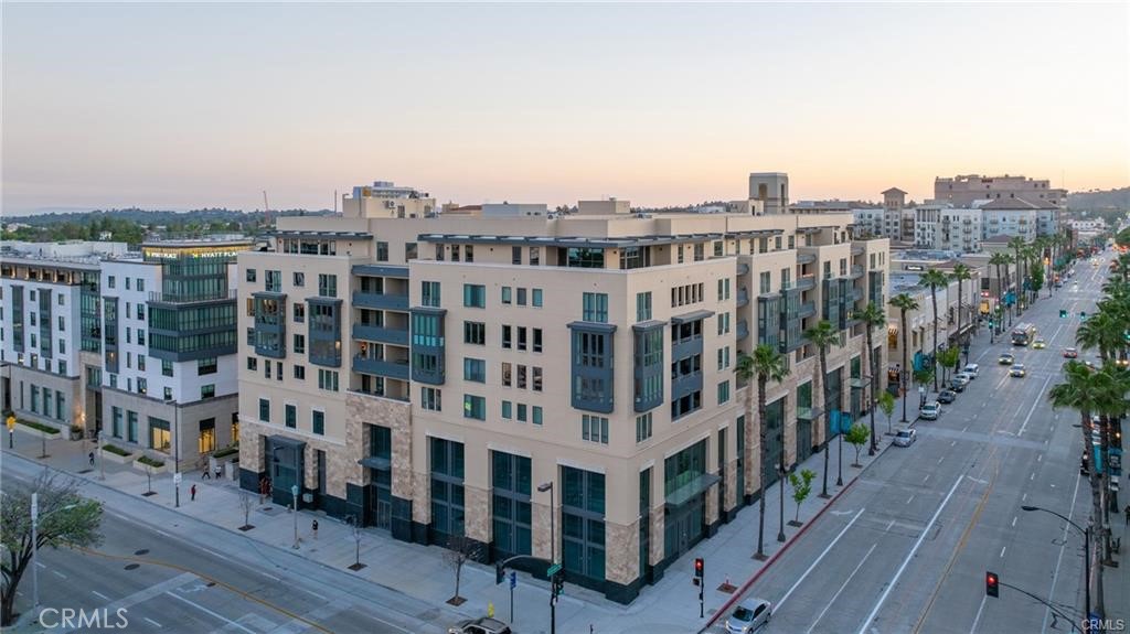 39 S Los Robles Avenue 6017