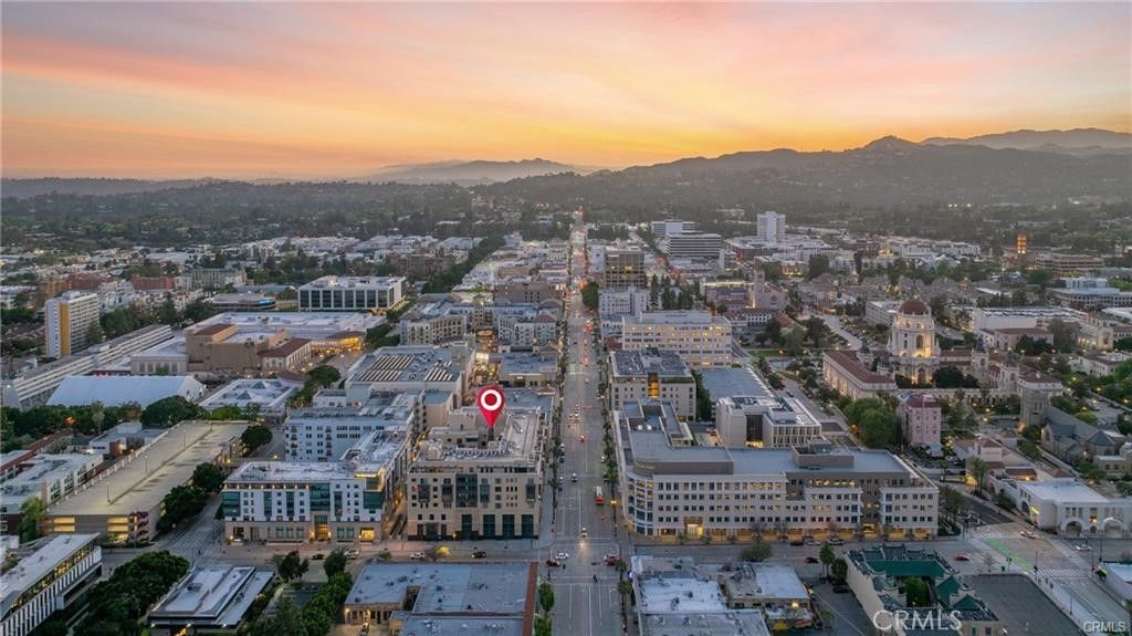 Photo of 39 S Los Robles Avenue #6017, Pasadena, CA 91101 (MLS # AR25267131)