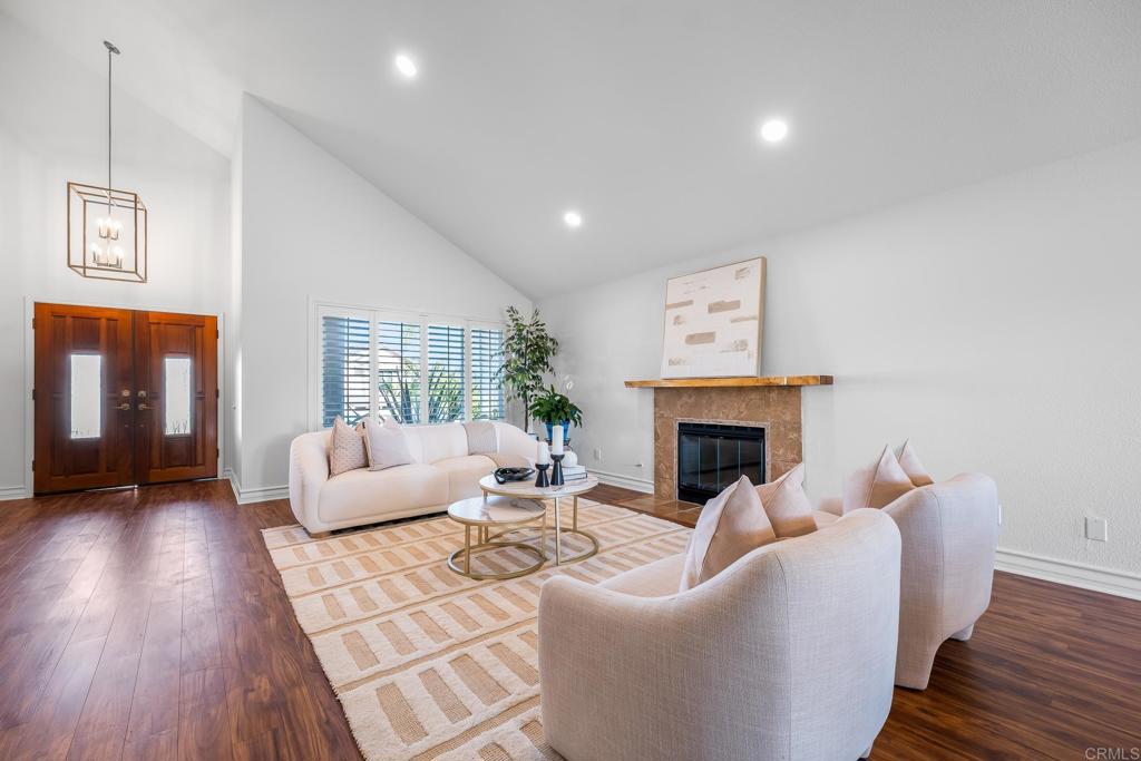1592 Hawk View Drive