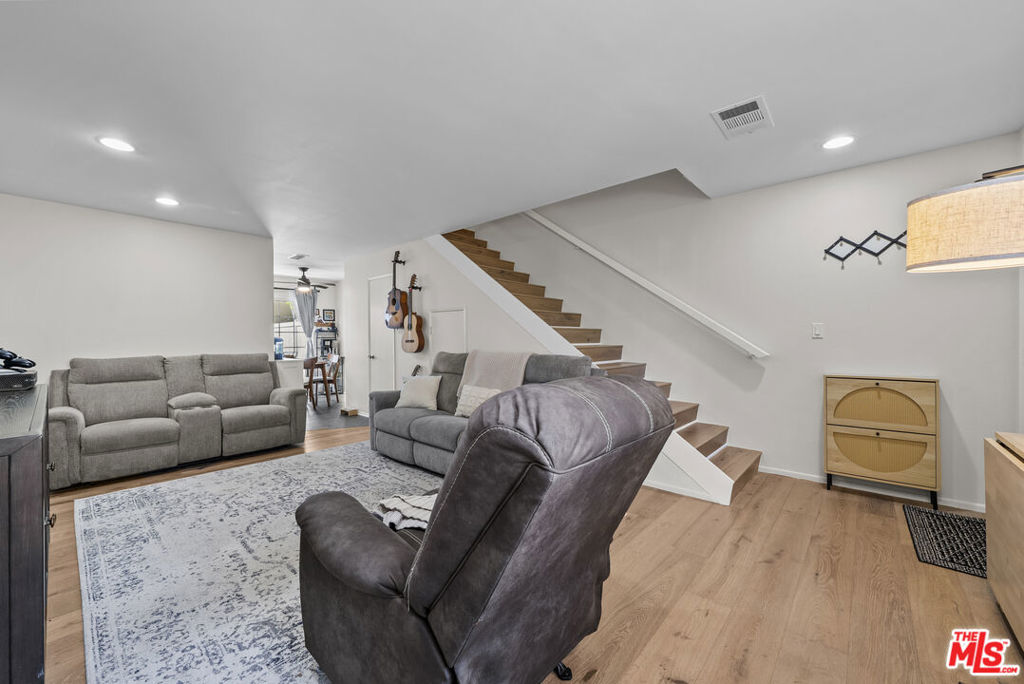 19124 Hamlin Street 4