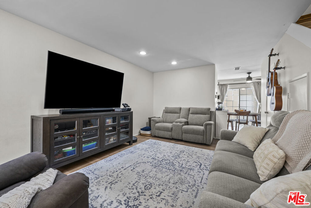 19124 Hamlin Street 4