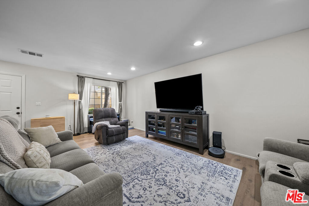 19124 Hamlin Street 4