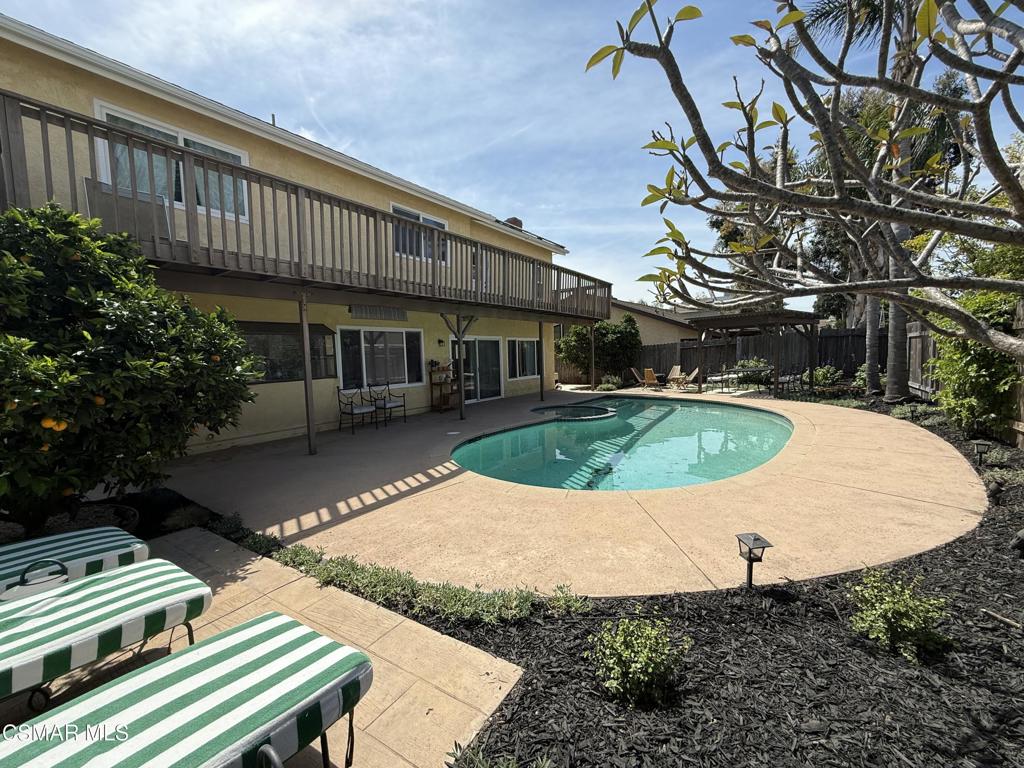 353 Bent Twig Avenue