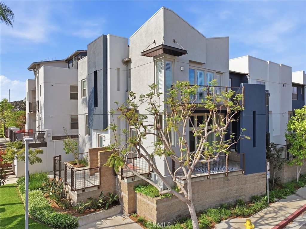 5506 W 149th Place 5