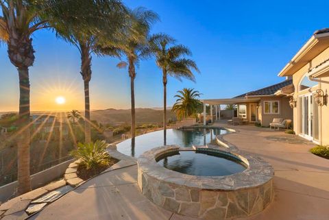 Photo of 1403 Chariot Ct Ct, Bonsall, CA 92003 (MLS # 260009696SD)