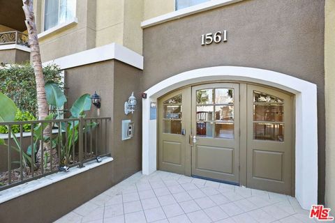 Photo of 1561 S Barrington Avenue #209, Los Angeles, CA 90025 (MLS # 25612565) Photo of 1561 S Barrington Avenue #209, Los Angeles, CA 90025 (MLS # 25612565)