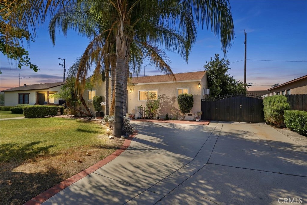 1626 E Mardina Street