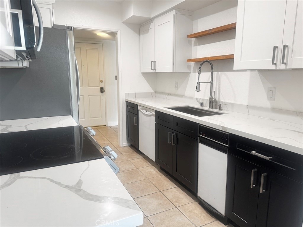 4487 Colbath Avenue 101