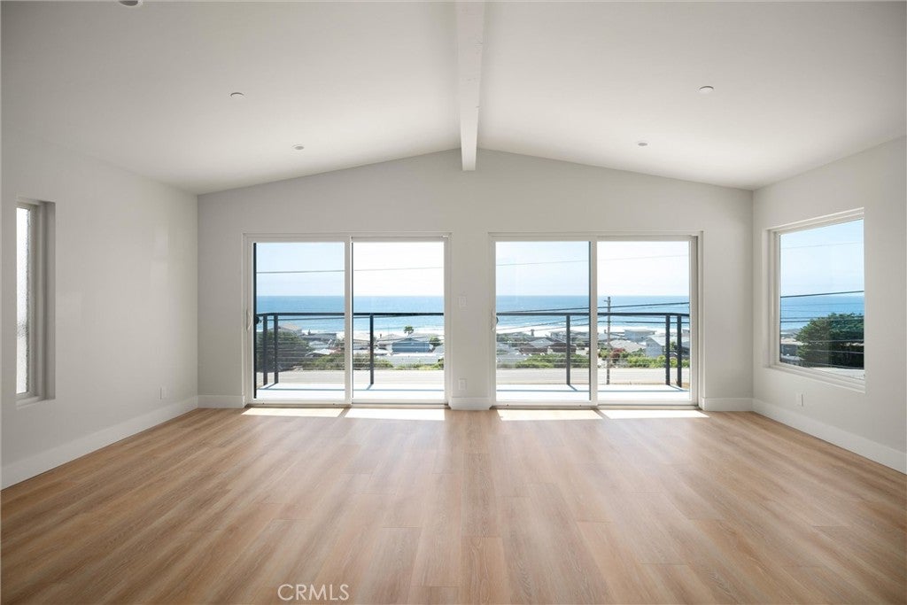 3437 Ocean