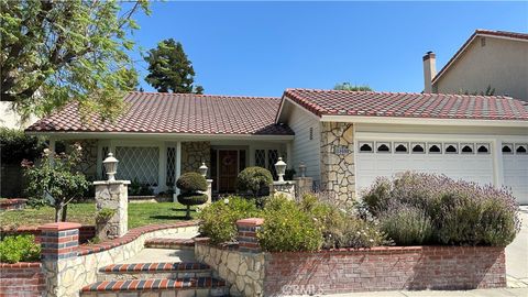 Photo of 18233 Charlton LN, Porter Ranch, CA 91326 (MLS # SR26123071)