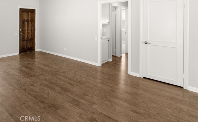 Beautiful 3 bedrooms and 2 bathrooms property in the heart of the City of Lake Forest. This property is located within the most convenient location which is close to 5 freeway and shopping centers and parks. Easy access to highways and quiet neighborhood. Come and discover this precious gem.