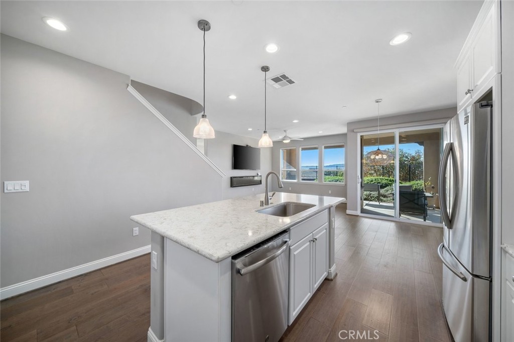 1190 Spring Azure Way