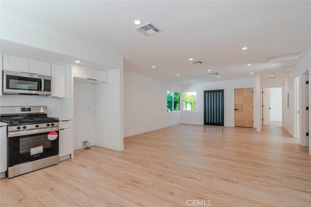 6837 Yolanda Avenue