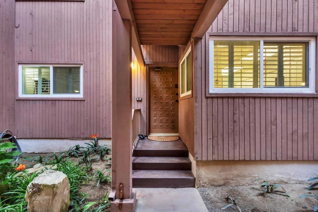 2600 Torrey Pines Rd B17