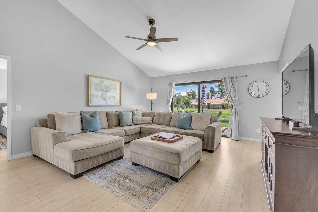 41640 Jupiter Hills Court