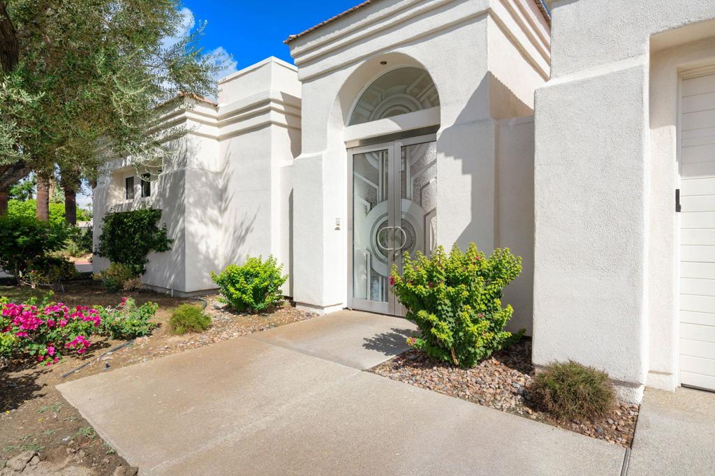75040 Inverness Drive
