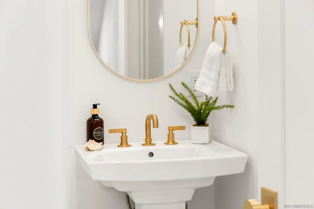 San Diego, California 92109, United States, 4 Bedrooms Bedrooms, ,4 BathroomsBathrooms,Residential,Active,224676