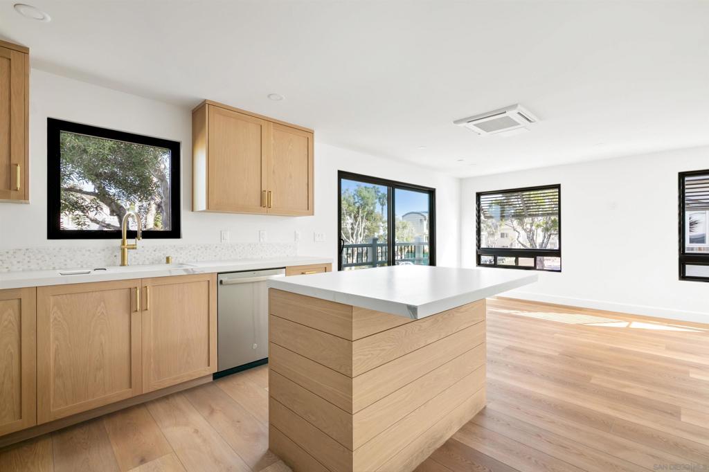 Mission Beach - Residential