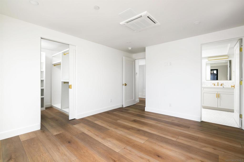 Mission Beach - Residential