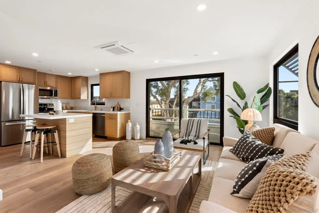 San Diego, California 92109, United States, 4 Bedrooms Bedrooms, ,4 BathroomsBathrooms,Residential,Active,224676