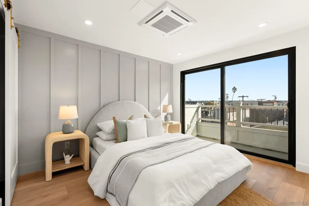 San Diego, California 92109, United States, 4 Bedrooms Bedrooms, ,4 BathroomsBathrooms,Residential,Active,224676