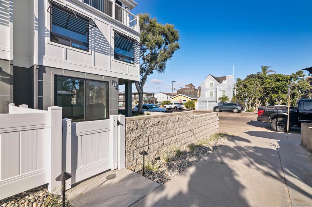 Mission Beach - Residential