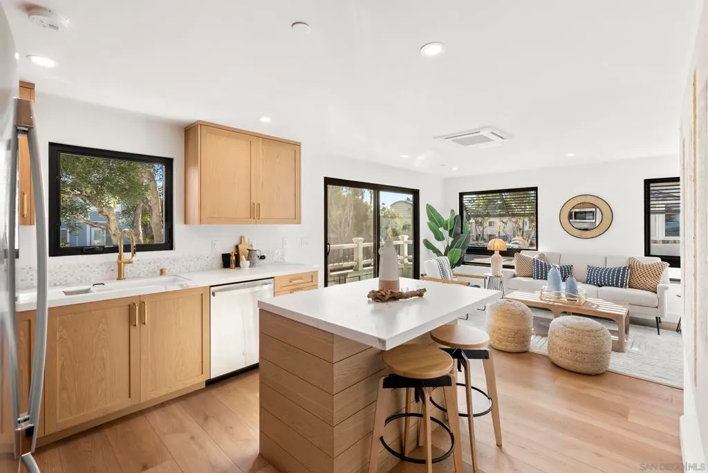 San Diego, California 92109, United States, 4 Bedrooms Bedrooms, ,4 BathroomsBathrooms,Residential,Active,224676