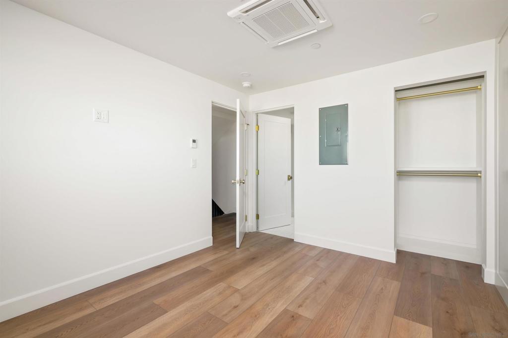 Mission Beach - Residential