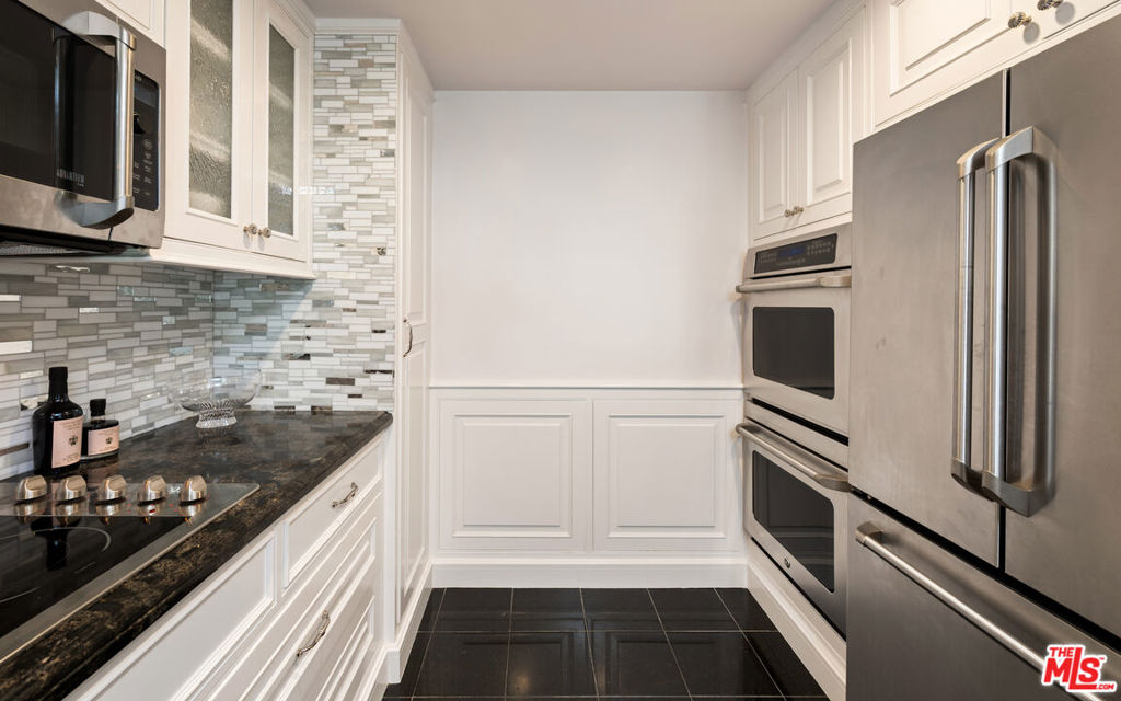 10520 Wilshire Boulevard 505