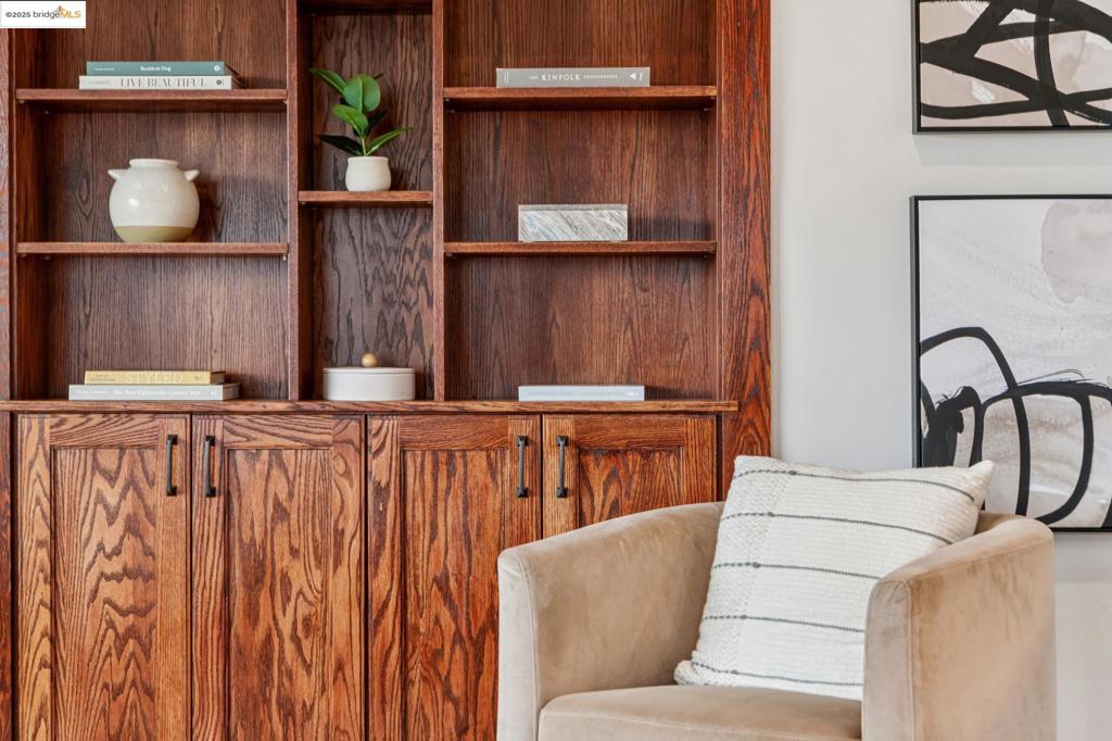 LEONA HEIGHTS - Residential