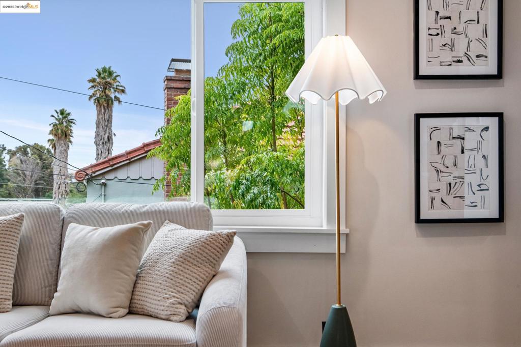 LEONA HEIGHTS - Residential