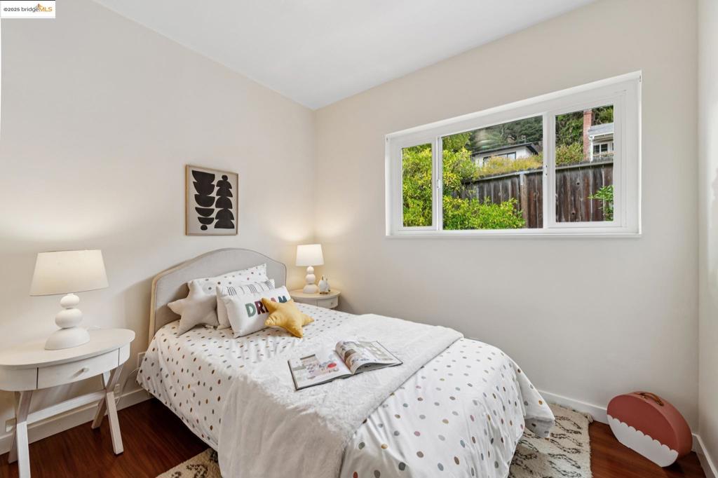 LEONA HEIGHTS - Residential