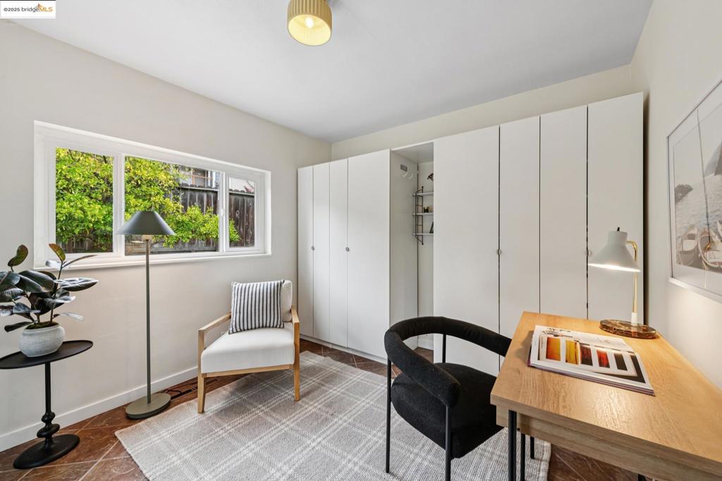 LEONA HEIGHTS - Residential
