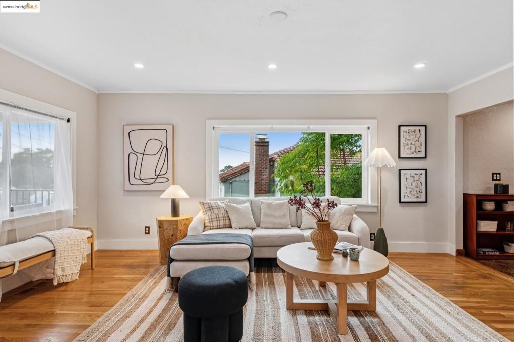 LEONA HEIGHTS - Residential