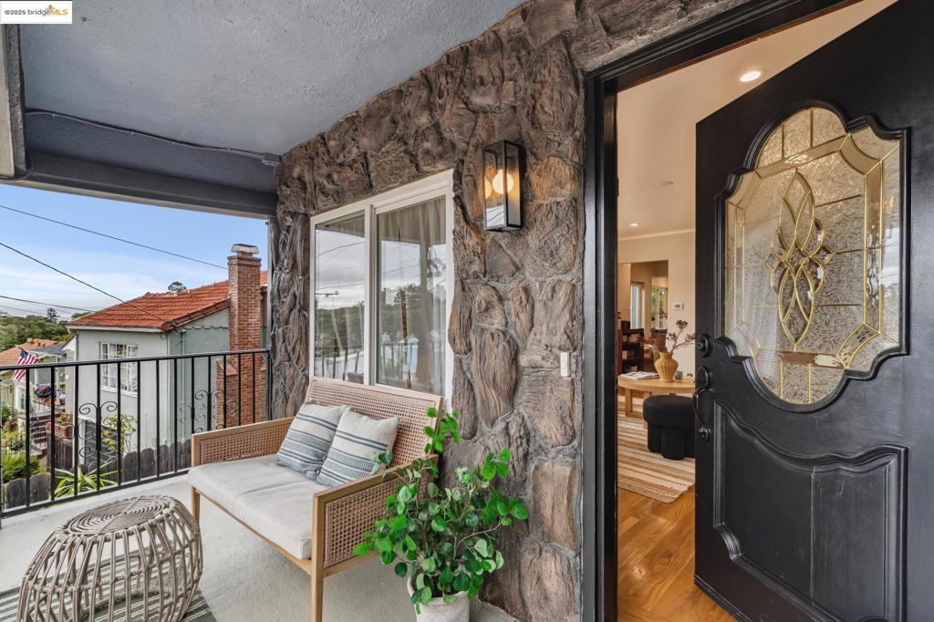 LEONA HEIGHTS - Residential