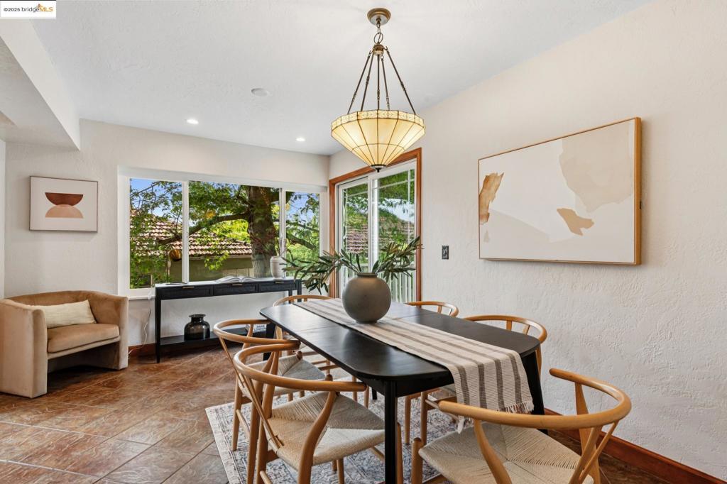 LEONA HEIGHTS - Residential