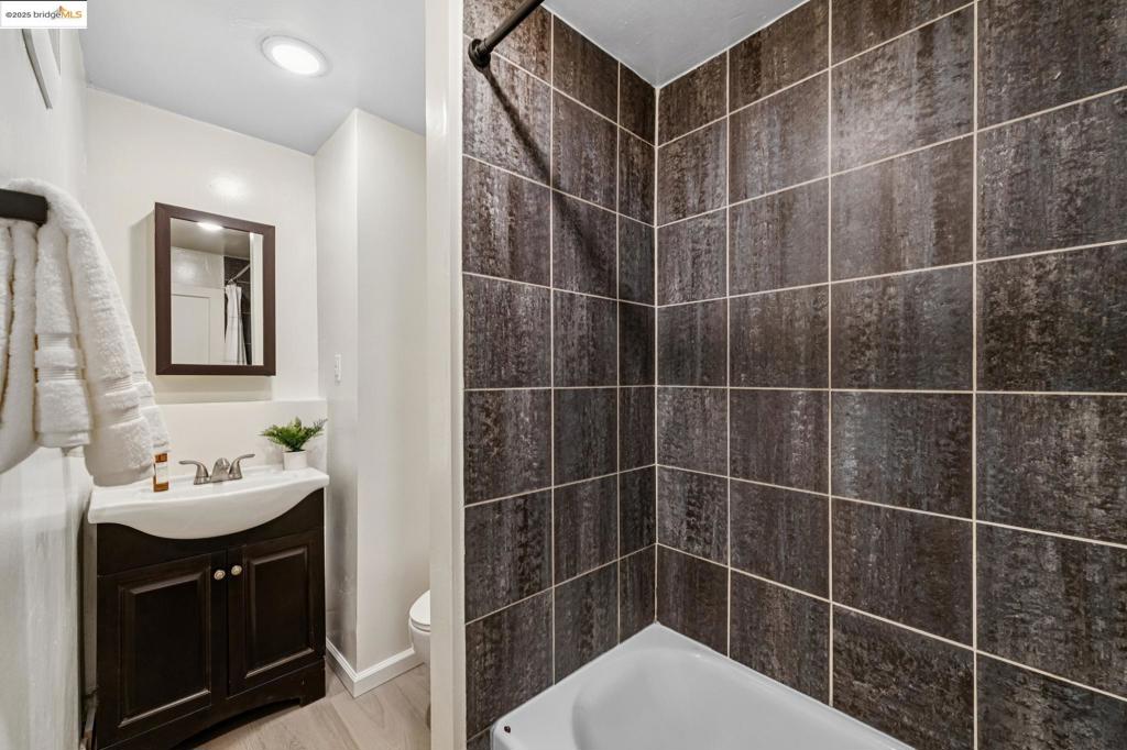 LEONA HEIGHTS - Residential