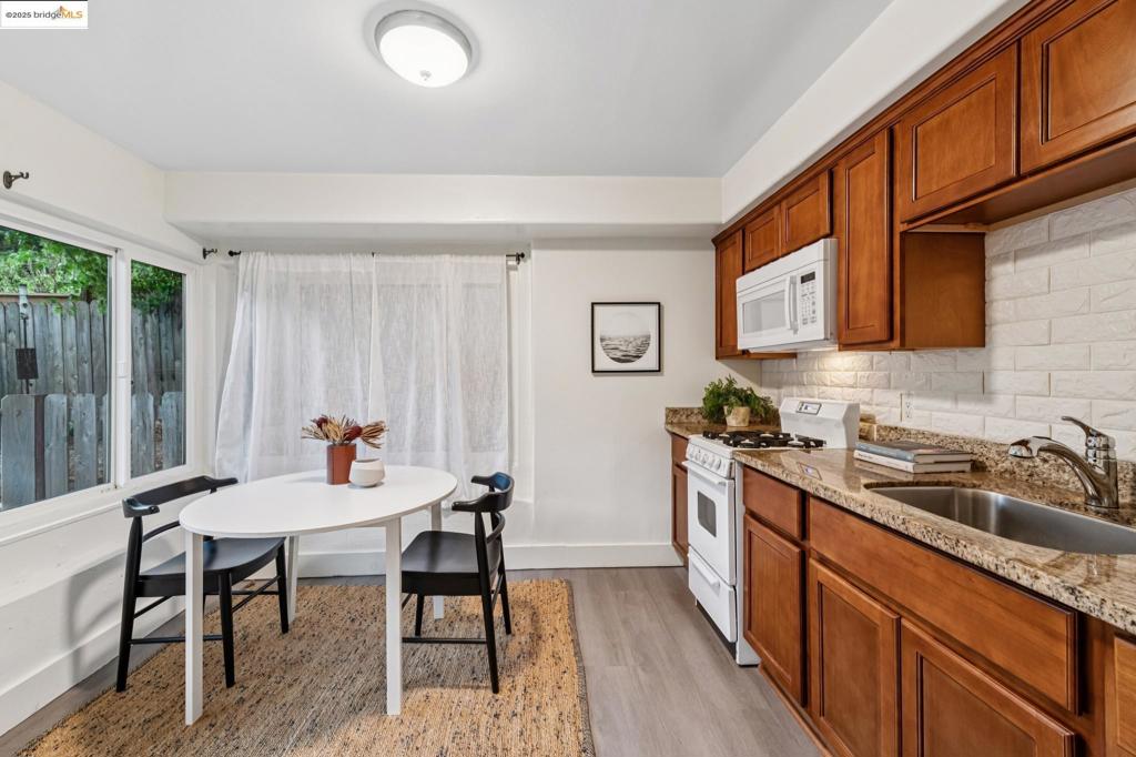LEONA HEIGHTS - Residential