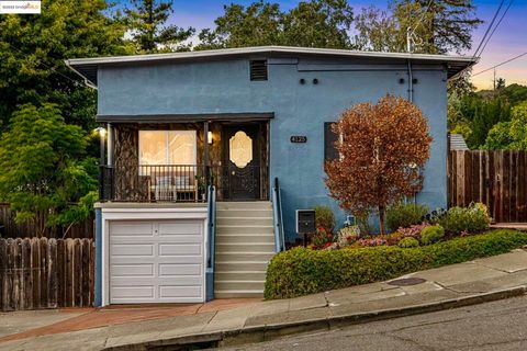 Photo of 4125 Kuhnle Ave Ave, Oakland, CA 94605 (MLS # 41115086)