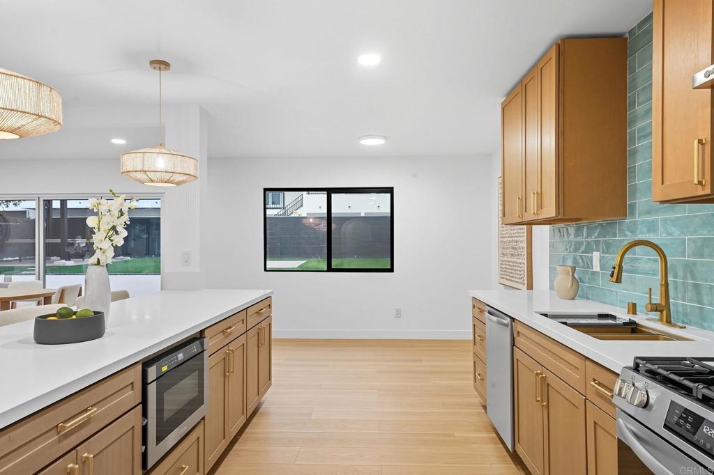 2851 Grandview Street