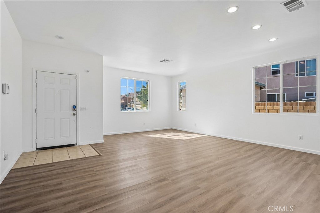 3147 W Lingard